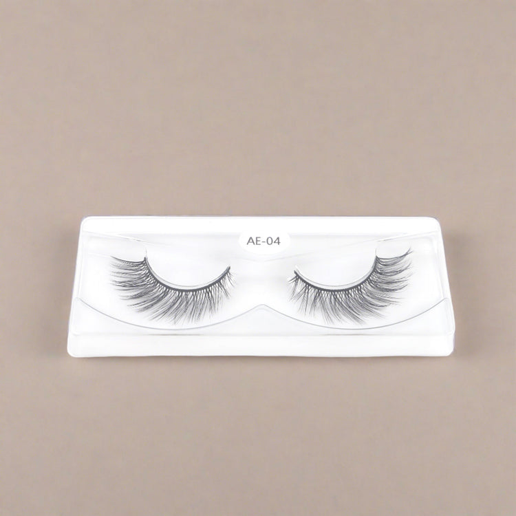 Luxurious vegan false eyelashes from More Lips